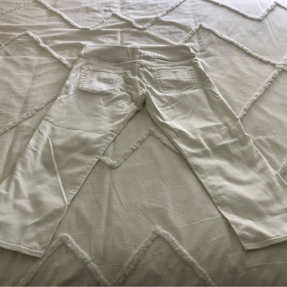 Lotus, Red Engine, size 27, white cropped jeans. - Picture 3 of 4